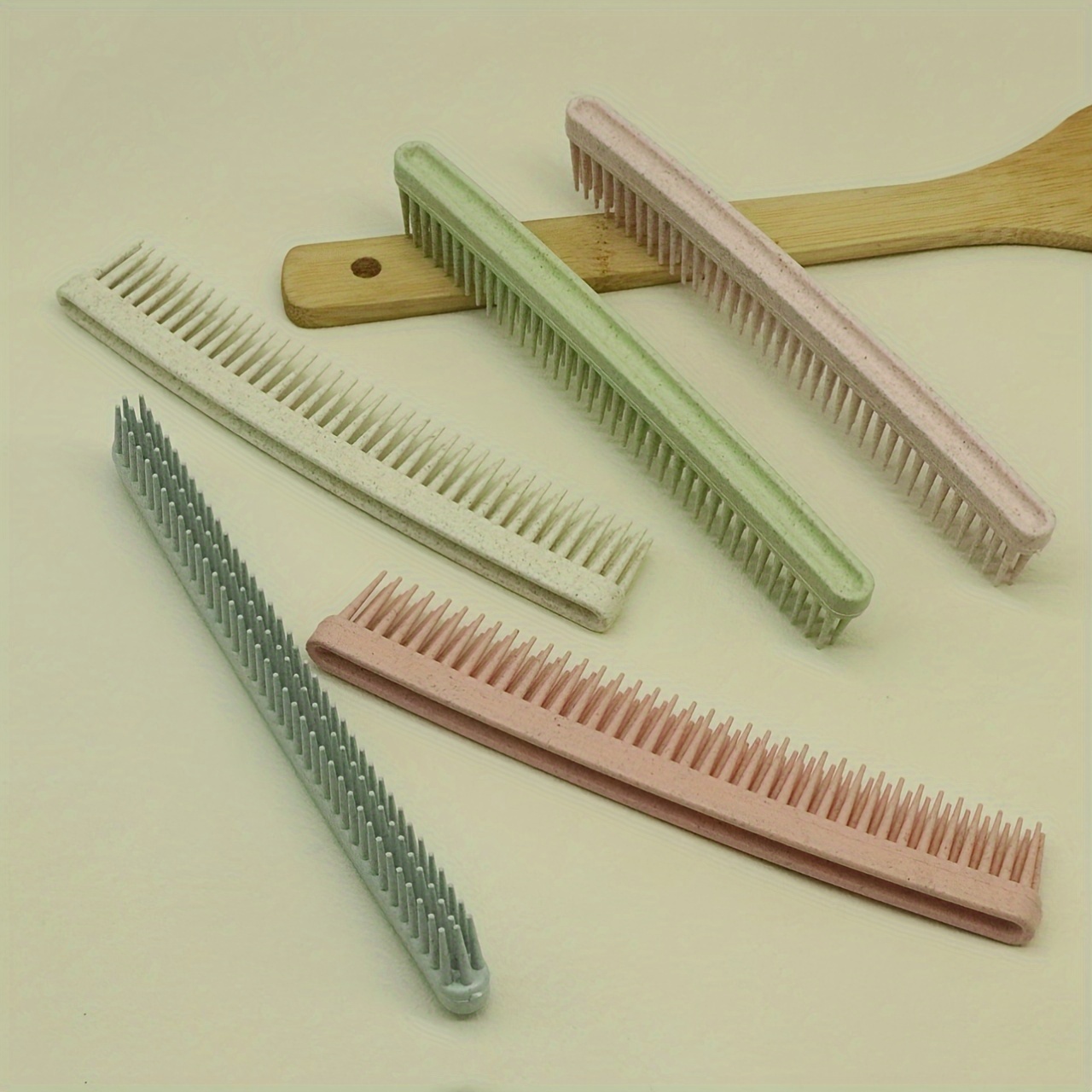 طبقة مزدوجة من الشعر ذو الأسنا - مراجعة Comb Fine Tooth وسعره